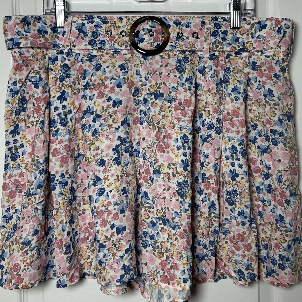 Wallflower Colorful Ditsy Floral Tortoise Belt Pleated Mini Skirt Coquette Style